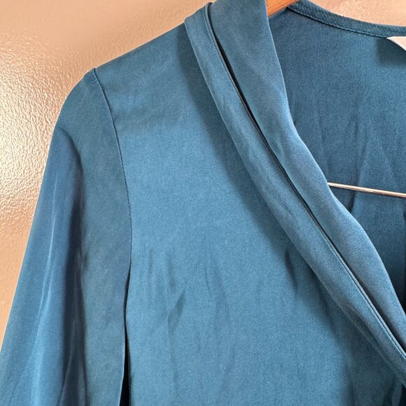 Trina Turk Tie Neck Silk Top Blue Turquoise Size XSmall Spring Formal - Picture 8 of 8